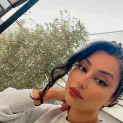 Single Iranian woman in Shemiran, Tehran Province, Iran