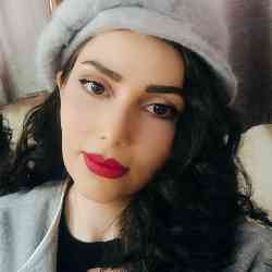 Single Iranian woman in Mashhad, Razavi Khorasan Province, Iran