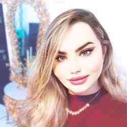 Single Iranian woman in Shiraz, Fars Province, Iran