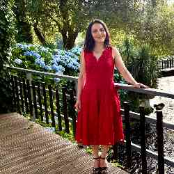 Single Iranian woman in Portsmouth, UK, United Kingdom