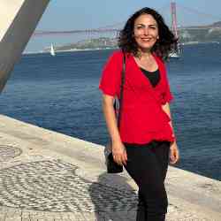 Single Iranian woman in Portsmouth, UK, United Kingdom