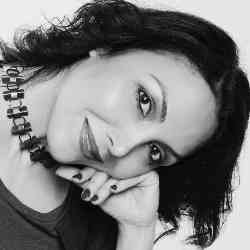 Single Iranian woman in Portsmouth, UK, United Kingdom