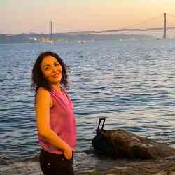 Single Iranian woman in Portsmouth, UK, United Kingdom