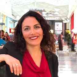 Single Iranian woman in Portsmouth, UK, United Kingdom