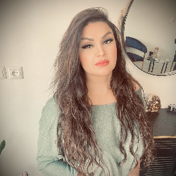 Single Iranian woman in Mashhad, Razavi Khorasan Province, Iran