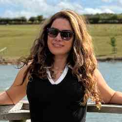 Single Iranian woman in Derbyshire Dales District, UK, United Kingdom