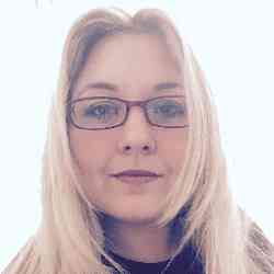 Single Iranian woman in Berlin, Germany, Germany