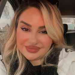 Single Iranian woman in Urmia, West Azerbaijan Province, Iran