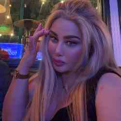 Single Iranian woman in Calabasas, Los Angeles, United States