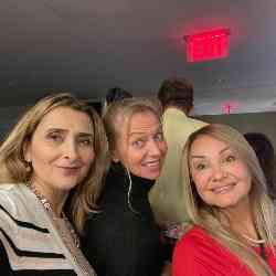 Single Iranian woman in Los Angeles, CA, United States