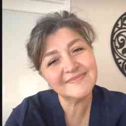 Single Iranian woman in Doreen, VIC, Australia