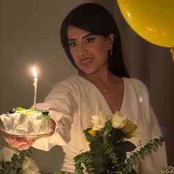 Single Iranian woman in Sharjah, United Arab Emirates, United Arab Emirates