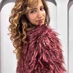 Single Iranian woman in London, UK, United Kingdom