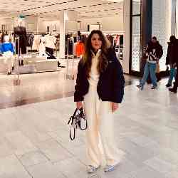 Single Iranian woman in Cologne, Germany, Germany