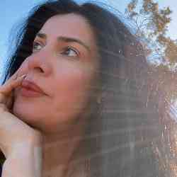 Single Iranian woman in Los Angeles, CA, United States