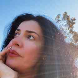 Single Iranian woman in Los Angeles, CA, United States