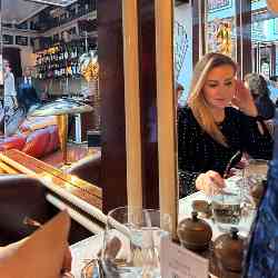 Single Iranian woman in London, UK, United Kingdom