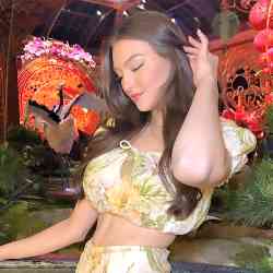 Single Iranian woman in Toronto, ON, Canada