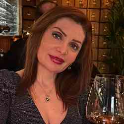 Single Iranian woman in Barcelona, Spain, Spain