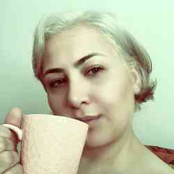 Single Iranian woman in West Vancouver, BC, Canada