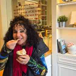 Single Iranian woman in Calabasas, CA, United States