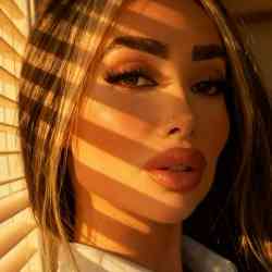 Single Iranian woman in Düsseldorf, Germany, Germany