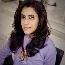 Single Iranian woman in Toronto, ON, Canada