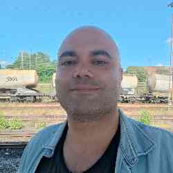 Single Iranian man in Düsseldorf, Deutschland, Germany