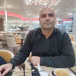 Single Iranian man in Düsseldorf, Deutschland, Germany