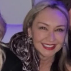 Single Iranian woman in Atlanta, GA, United States