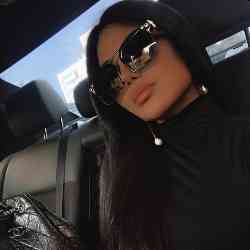 Single Iranian woman in Dubai, United Arab Emirates, United Arab Emirates