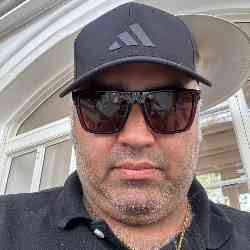 Single Iranian man in Calabasas, CA, United States