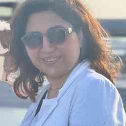 Single Iranian woman in Toronto, ON, Canada