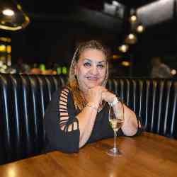 Single Iranian woman in Calabasas, CA, United States