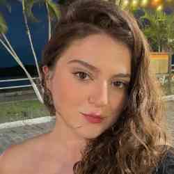 Single Iranian woman in Brasília, Plano Piloto, Brazil