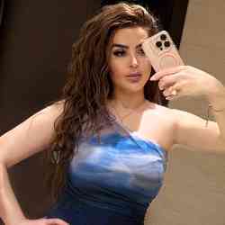 Single Iranian woman in London, UK, United Kingdom