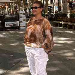 Single Iranian woman in Nice, France, France