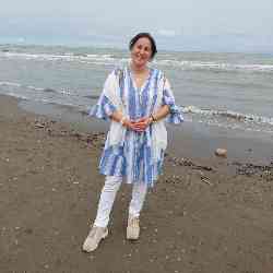 Single Iranian woman in Frankfurt am Main, Deutschland, Germany