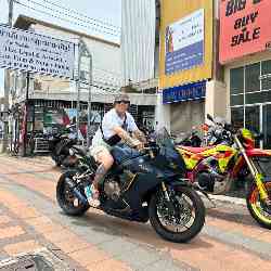 Single Iranian man in Newcastle upon Tyne, UK, United Kingdom