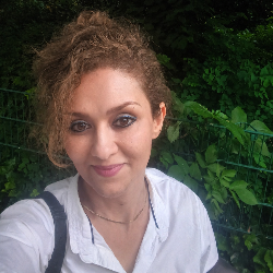 Single Iranian woman in Berlin, Germany, Germany