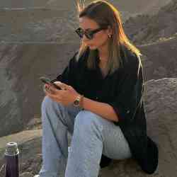 Single Iranian woman in London, UK, United Kingdom