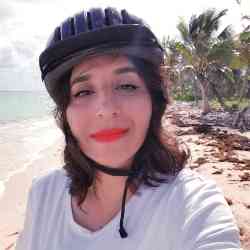 Single Iranian woman in Alexandria, VA, United States