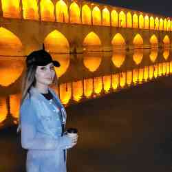 Single Iranian woman in New York, NY, United States