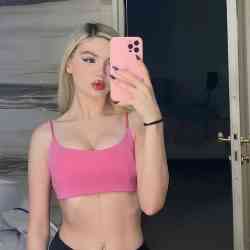 Single Iranian woman in Tehran, Tehran Province, Iran