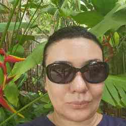 Single Iranian woman in New York, Нью-Йорк, United States