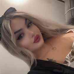 Single Iranian woman in Toronto, ON, Canada