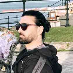 Single Iranian man in Birmingham, بریتانیا, United Kingdom