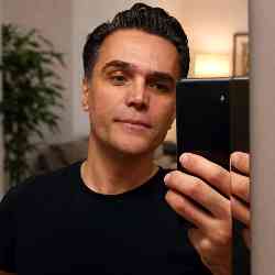 Single Iranian man in Berlin, Berlin, Germany
