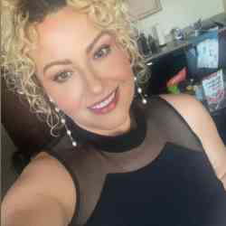 Single Iranian woman in California City, CA, United States