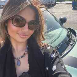 Single Iranian woman in Victoria, BC, Canada